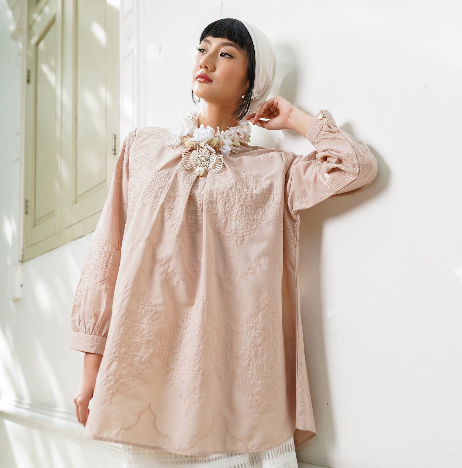 BLOUSE
