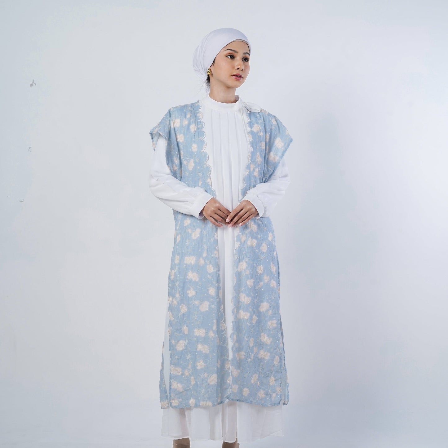 OUTER AURAYA