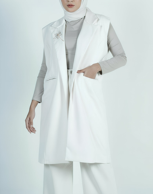ELAURA OUTER