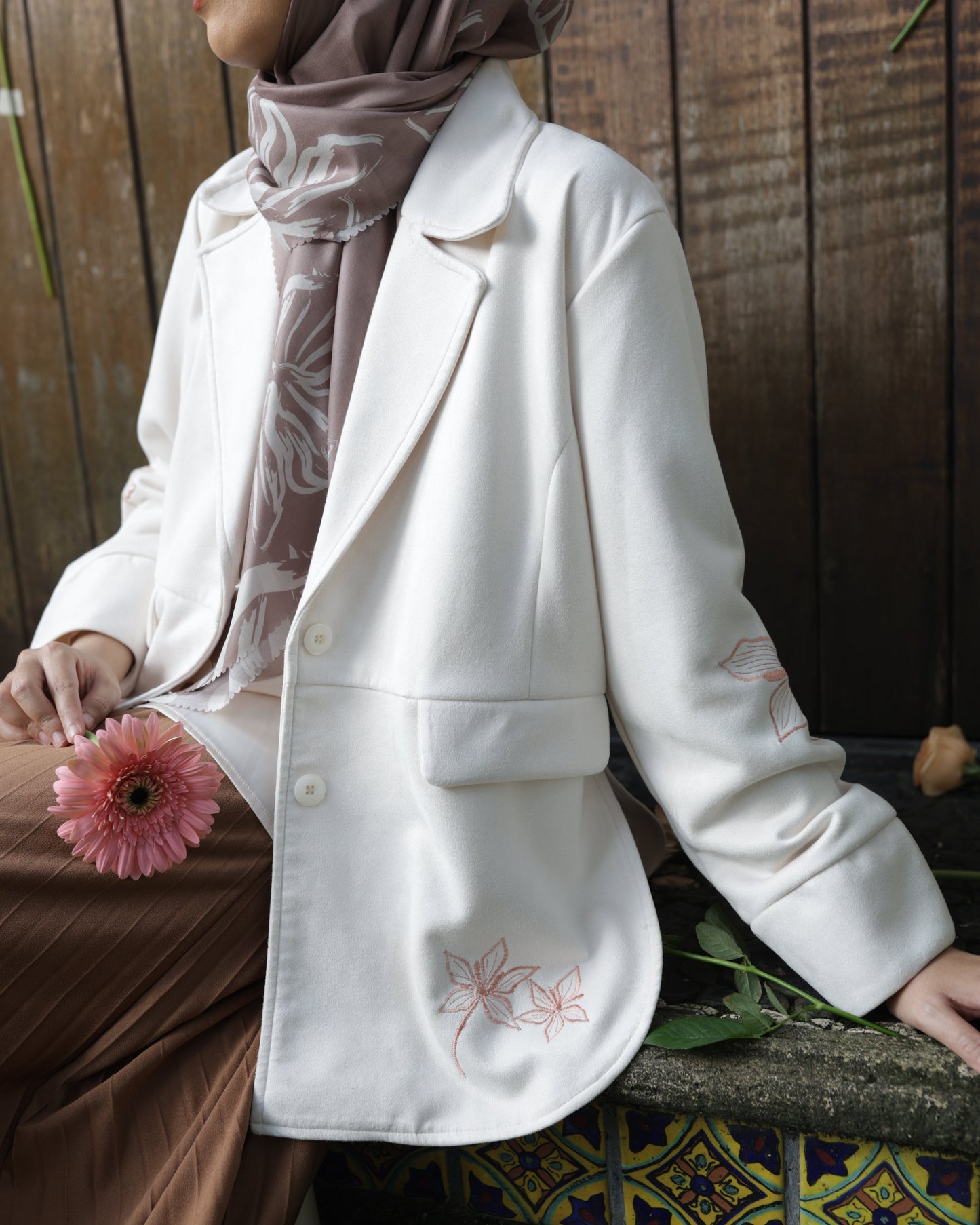 TAZIRA BLAZER