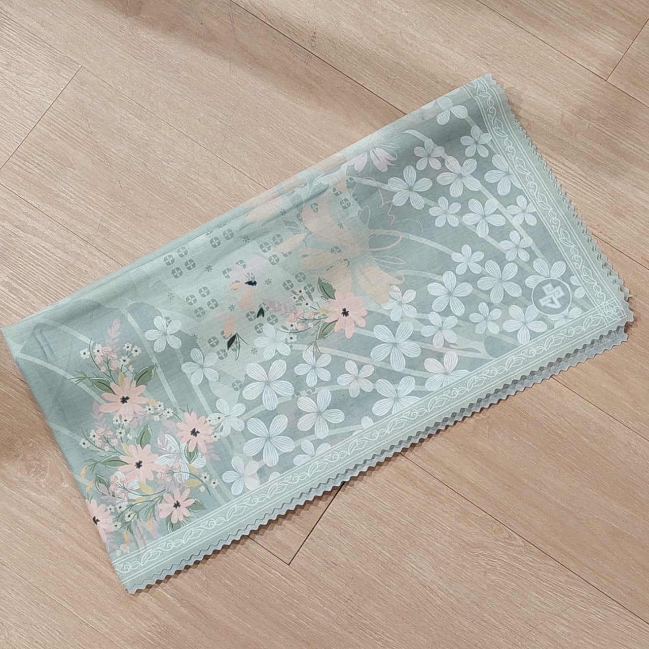 DANYKA SCARF